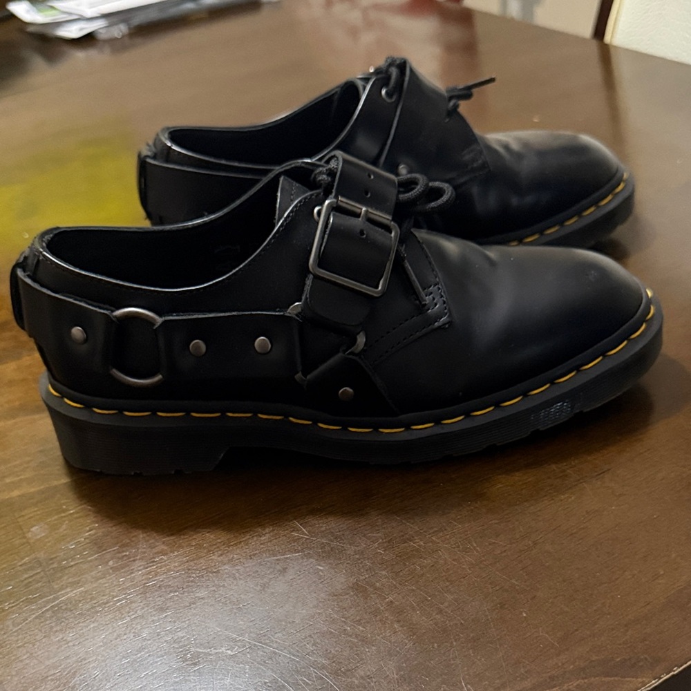 Dr. Martens Black Leather Buckle Oxfords 7(M) 8 (W) EU 38 LIKE NEW!!!